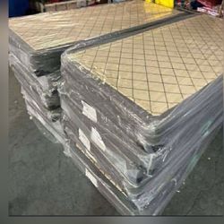 Cal king size box spring / Base