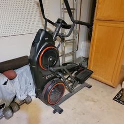 BOWFLEX MAX TRAINER
