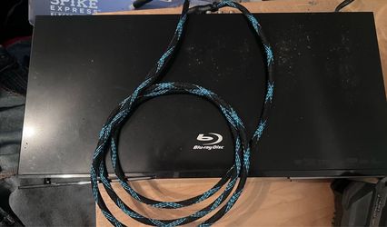 Blue ray player with hdmi cable