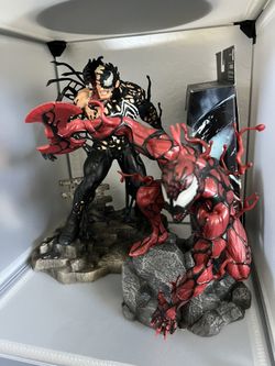 Venom & Carnage Statues
