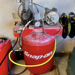 Snap On 36 Gallon Air Compresor 5hp 220v