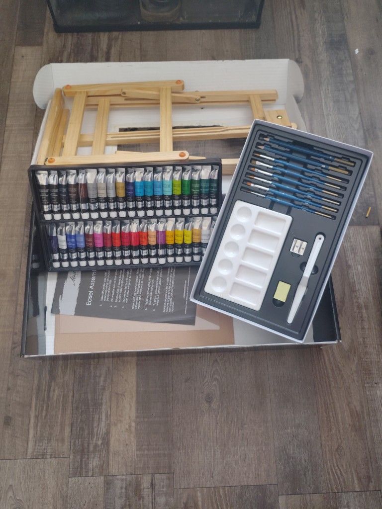 Acrylic Paint Set With Easel!