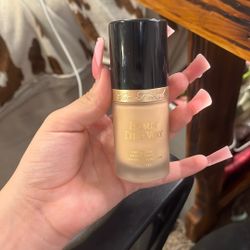 Too Faced Foundation Shade Ivory 