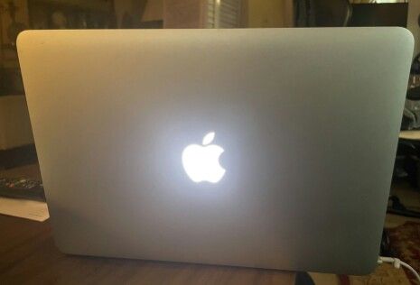 Apple Macbook Air 13" Working Fine