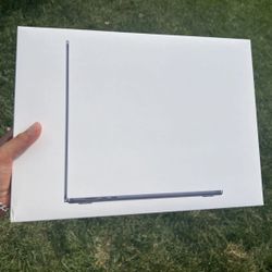 15” Apple MacBook Air laptop m4 chip 16gb 256gb 