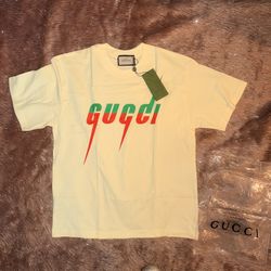 New with tags cotton Cream color t-shirt size L