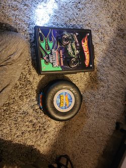 Monster Jam Monster Truck  LOT HOTWHEELS