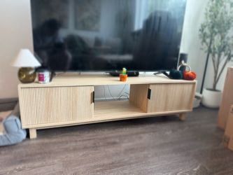 Light Oak Tv Stand -TVs up to 65inch