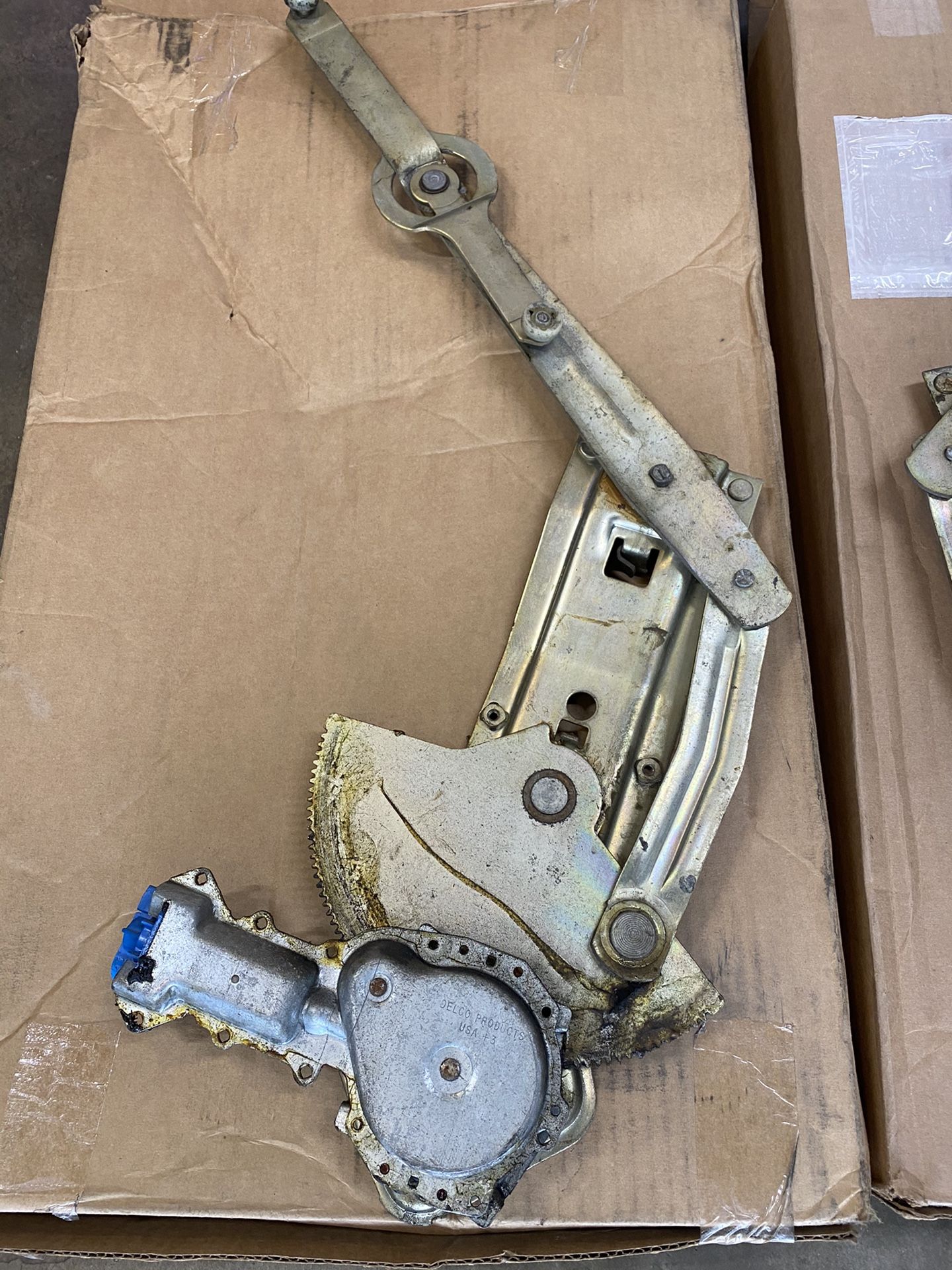 Chevy C10 Power Window Regulators. 7387 OEM Chevrolet for Sale in Los