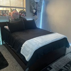 Queen bed Frame 
