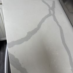 Clearance Calaccata Gold 9’x2’ 