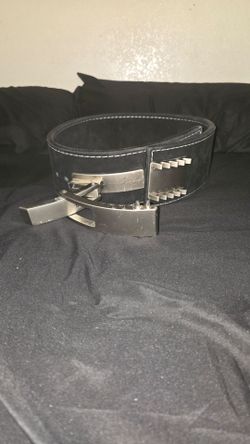 Weightlifting belt