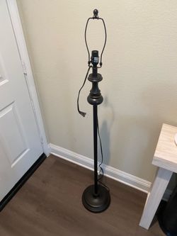 Floor lamp