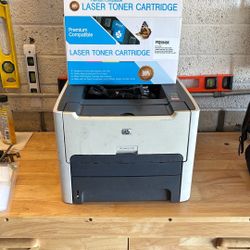 HP 1320 Laserjet Printer and Spare Toner Cartridge 