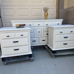 3pc Bedroom Set In Greige 