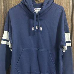 Women’s Champion Navy Blue Hoodie/ Sweater ( Size S)