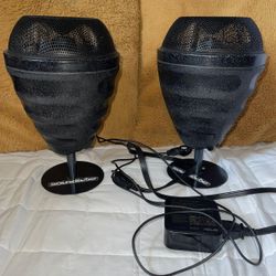2 SoundTube Entertainment RS80 Speakers High Power Omnidirectional In-Ceiling Speakers. I have used them very little at home.  Up for sale are two Sou