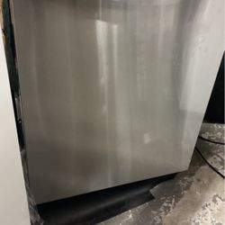 Built In Dishwasher 