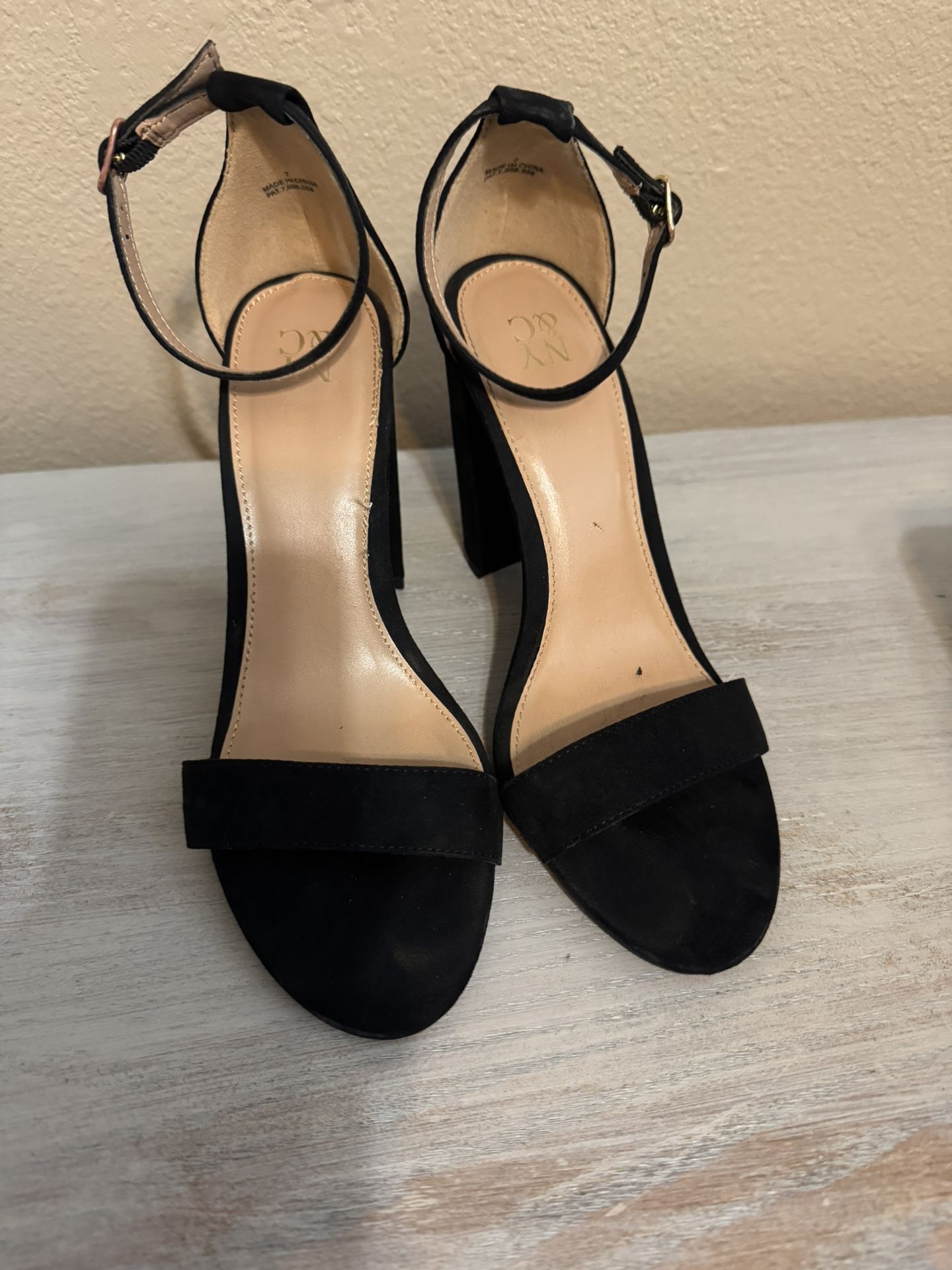Black Block Scrappy Heels 