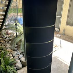 Corner Bookshelf 