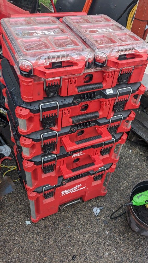 Milwaukee Pack Out for Sale in WA OfferUp