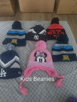 Beanies/Beanies With Gloves 
