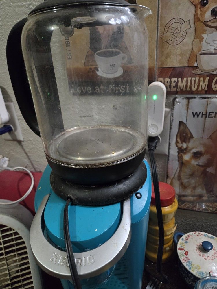 Glass Tea Water Pot $15.00 (Serious Buyers) Cash Only 