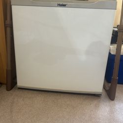 Mini Refrigerator Freezer Dorm Room Size