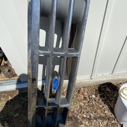 Grill 92-96 Ford