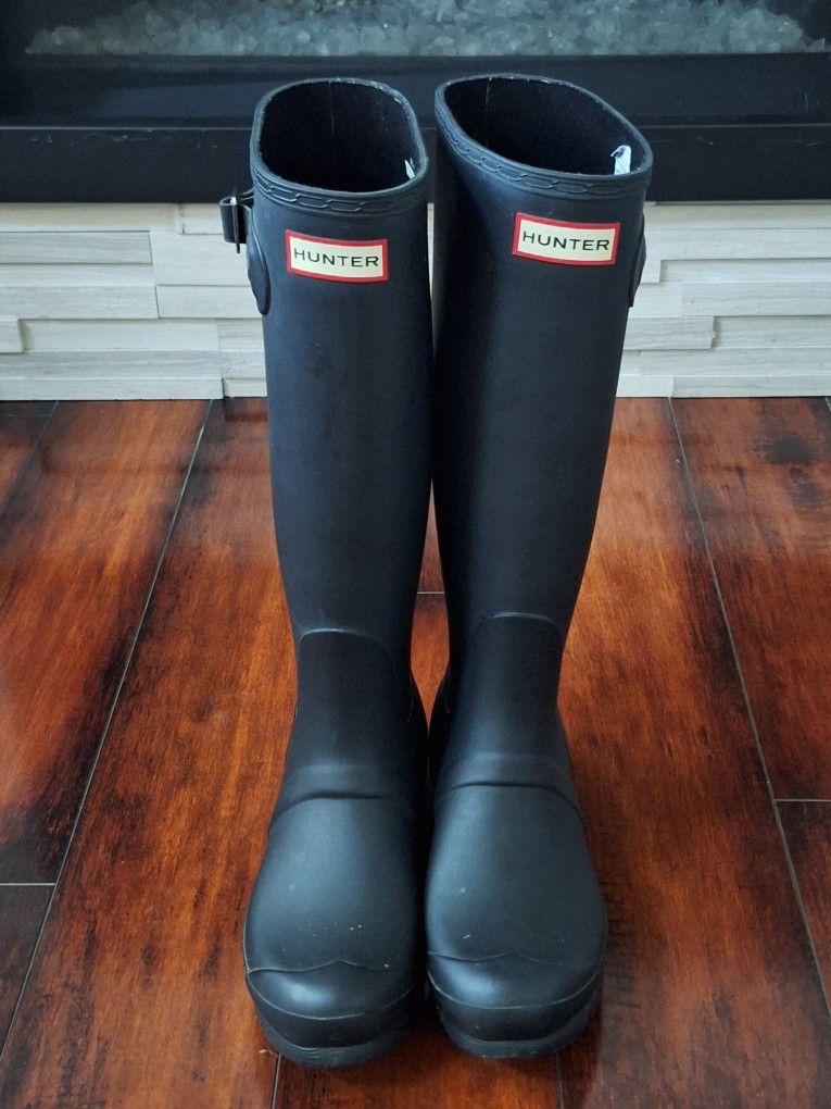 Hunter Womens Matte Black Rubber Rain BOOTS Original Tall Size 7
