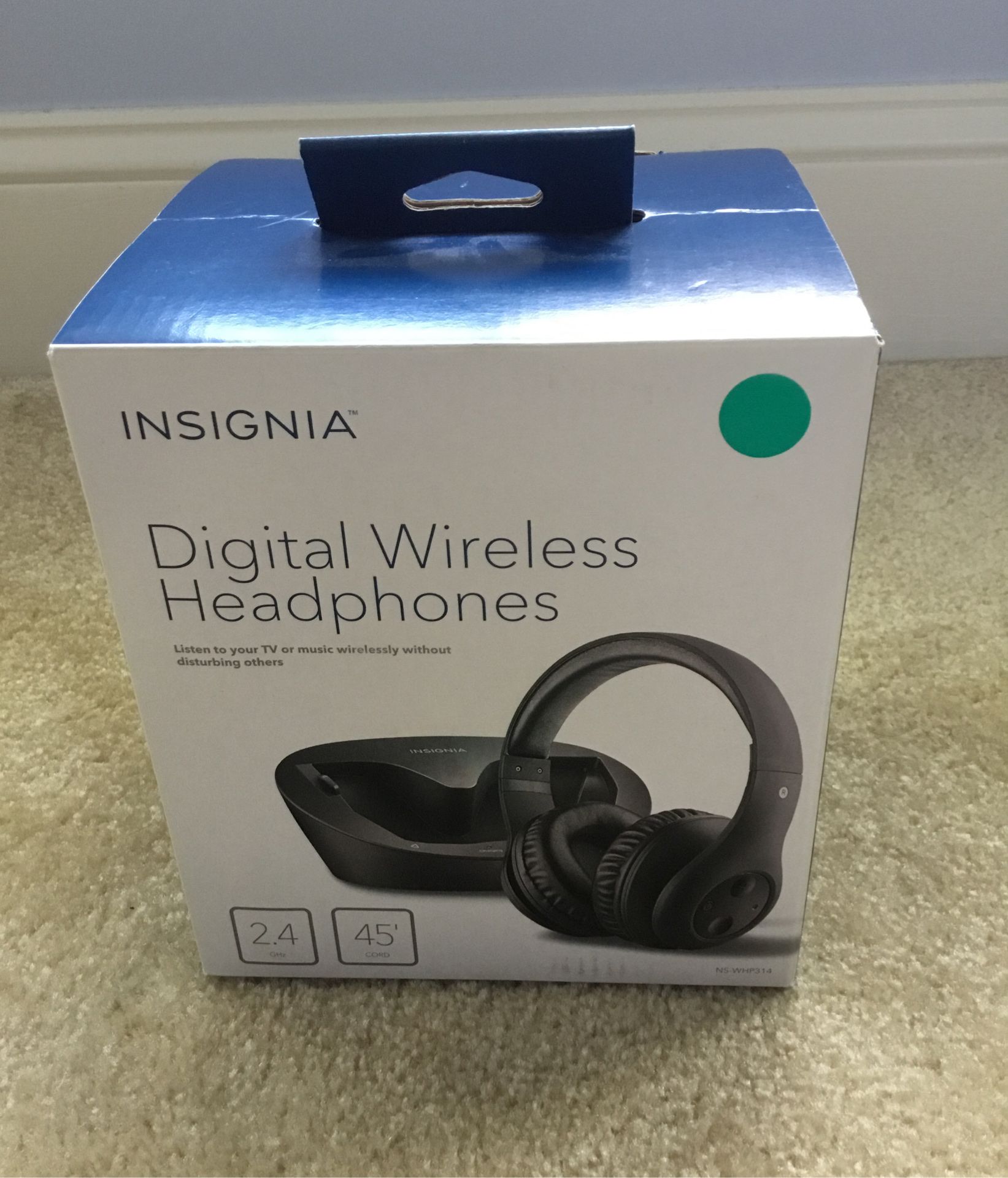 Insignia Digital Wireless Headphones