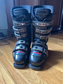 Ski Boots-Women’s size 7-Tecnica