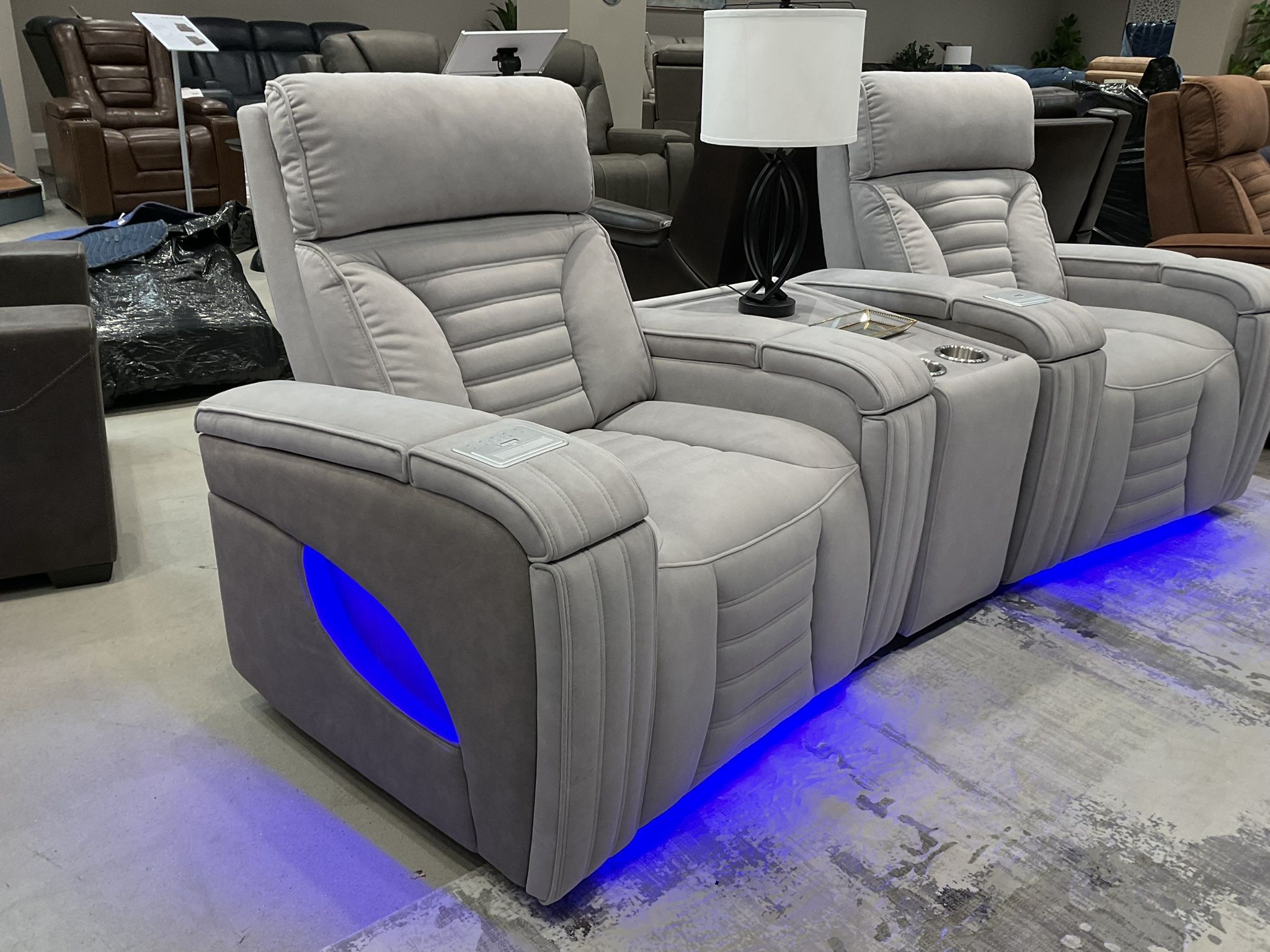 New Power recliner with power headrest /Air lumbar/ Air massage/heating