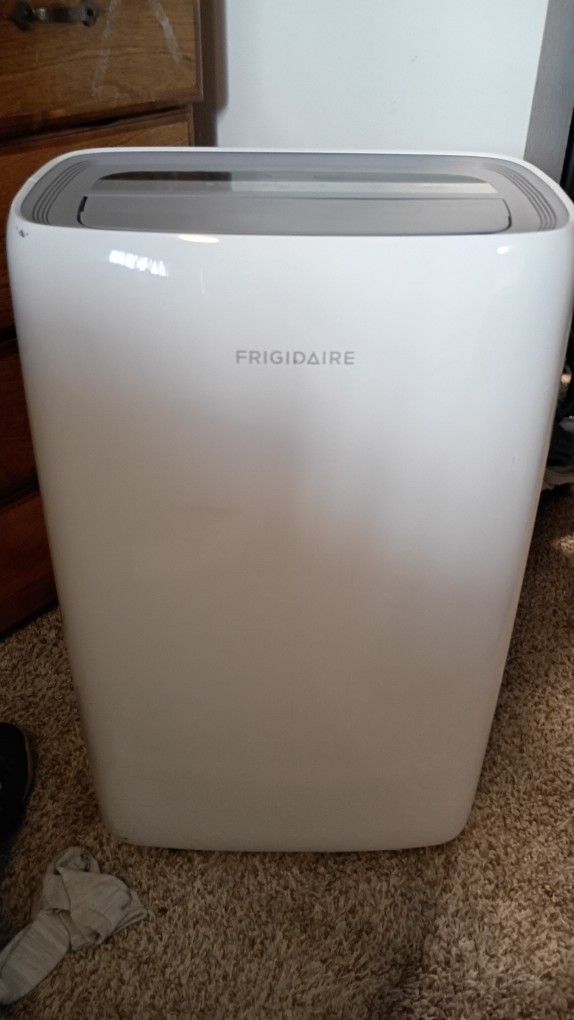 Frigidaire AC Unit