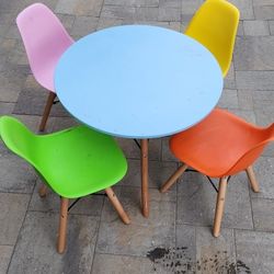 Small Kids Table And Chairs 