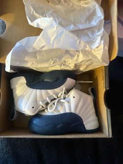 Like new Toddler shoes for sale size 4C