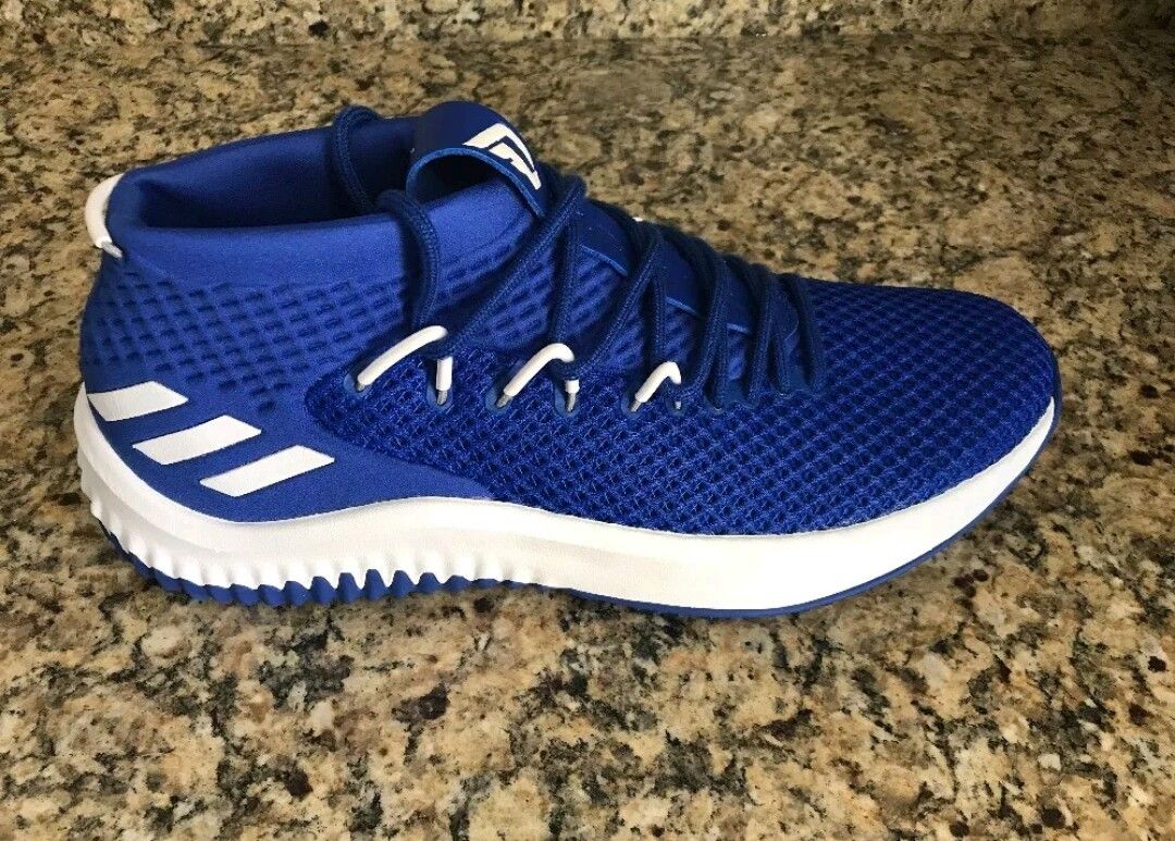 BRAND NEW MENS DAME ADIDAS BASKETBALL SHOES SIZE 11