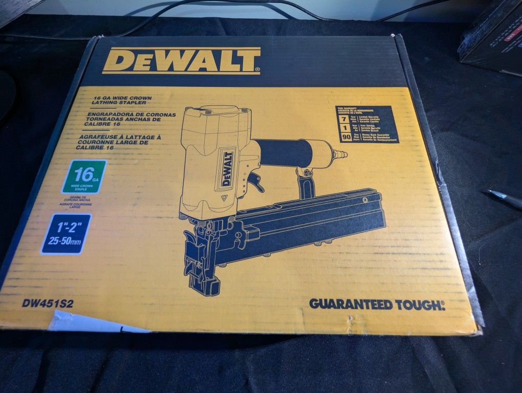 DeWalt 16 Gauge Wide Crown Lathing Stapler