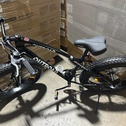 26” Wheels Fat Tire Mountain Bike, 21 Speed w/High Carbon Steel Frame, Double Disc Brake $199 EA