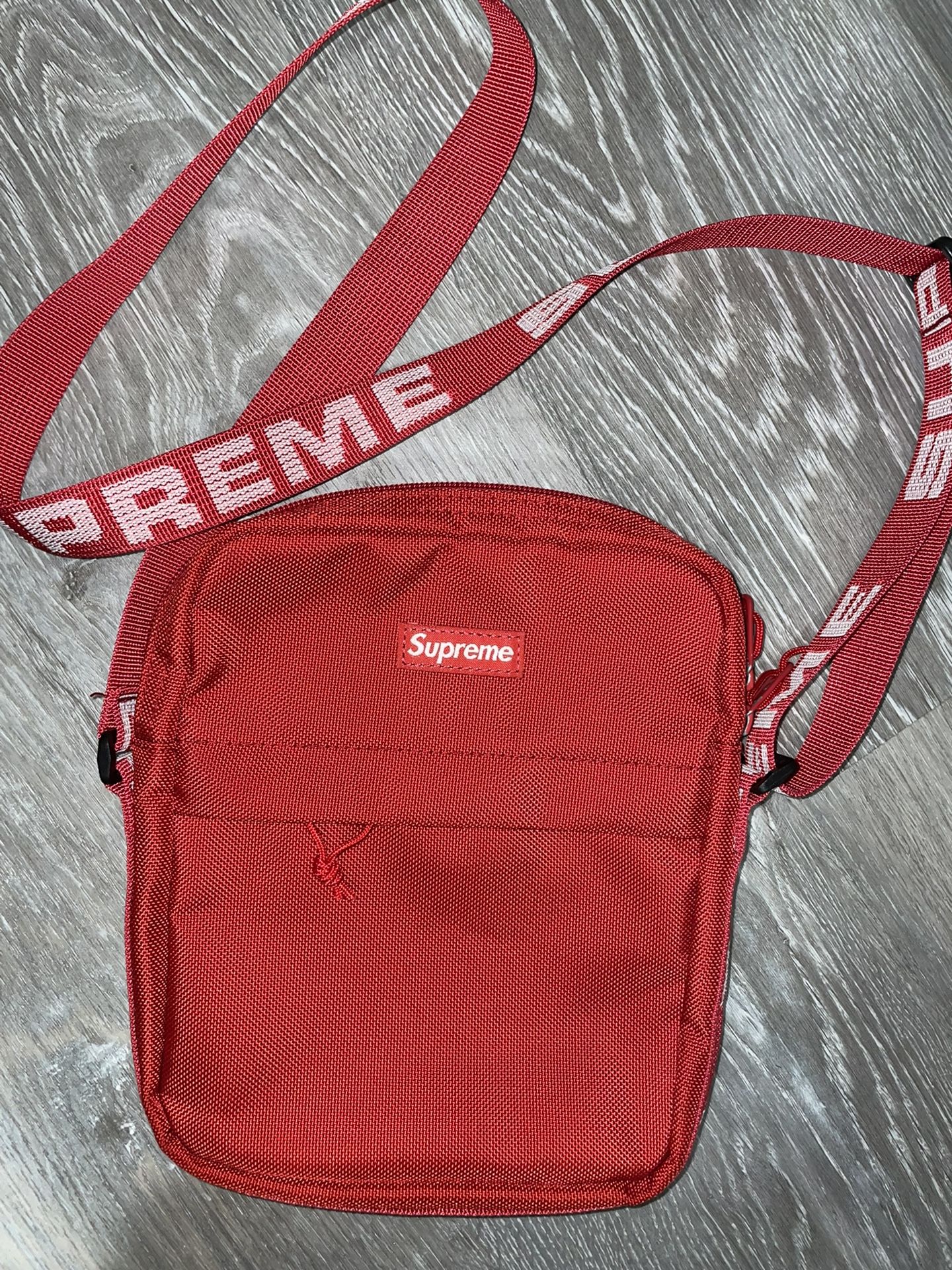 Supreme shoulder Bag SS18 Red