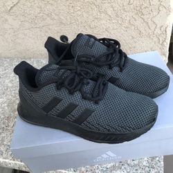 New Adidas Shoes Size 7