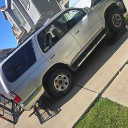 2001 Toyota 4 Runnet 2 Wheel Drive