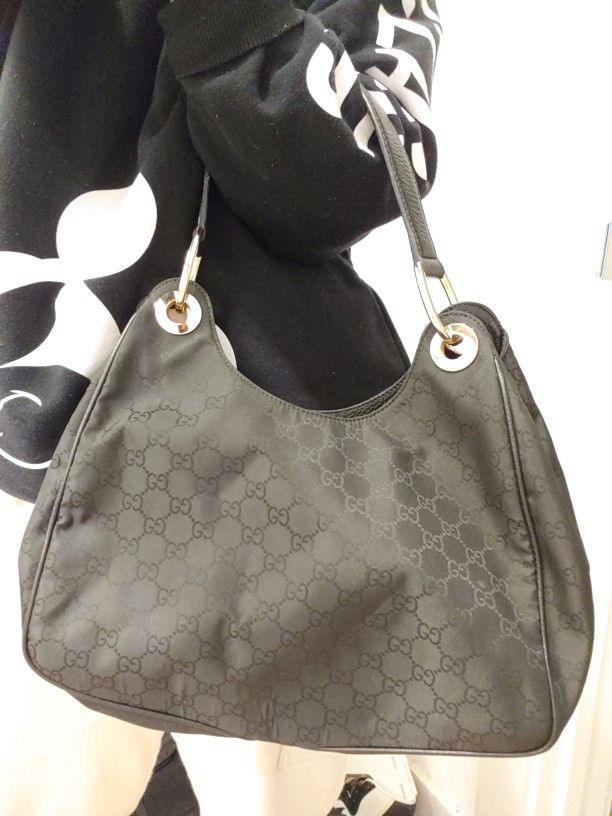 Authentic Gucci GG Monogram Supreme Colbert Hobo Bag NWOT