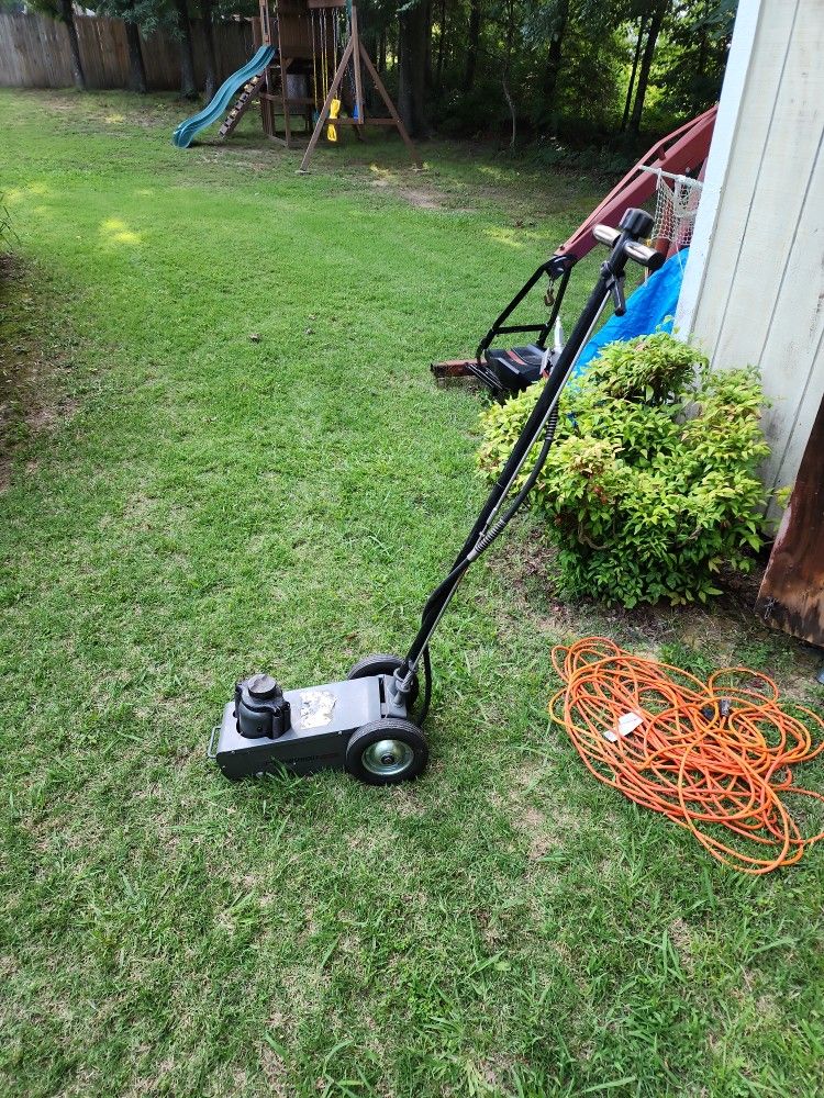 Air/hydraulic Jack 22 Ton