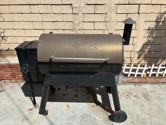 Traeger Pro 34 Wood Pellet Smoker