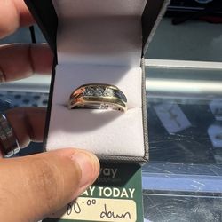 FABULOUS 14K ANNIVERSARY RING