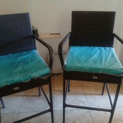  New 2 Bar  Stools Metal Frames 