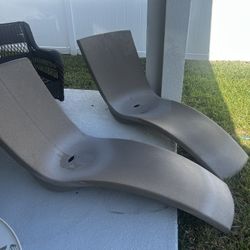 Tropitone Curve-  in The Pool Loungers - Set Of 2- Bright sandstone 