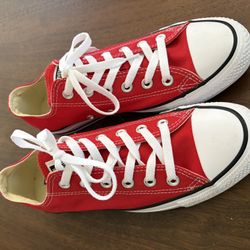 Brand New Converse 6.5 8.5