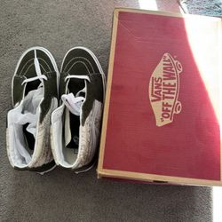 Brand New Vans Shoes Men And Women
